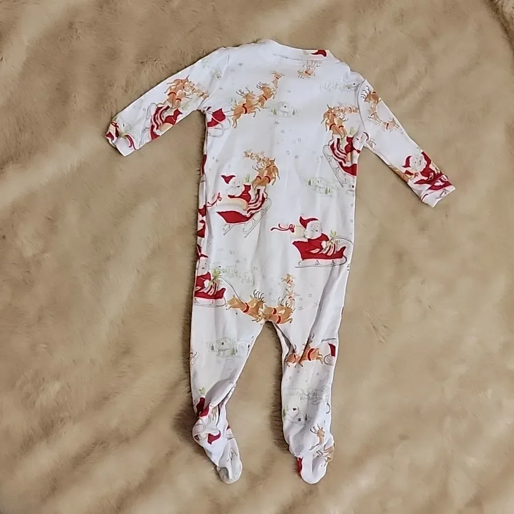 POTTERY BARN KIDS WHITE CHRISTMAS COTTON SLEEPER FOOTIE, SIZE 0-3 MONTHS